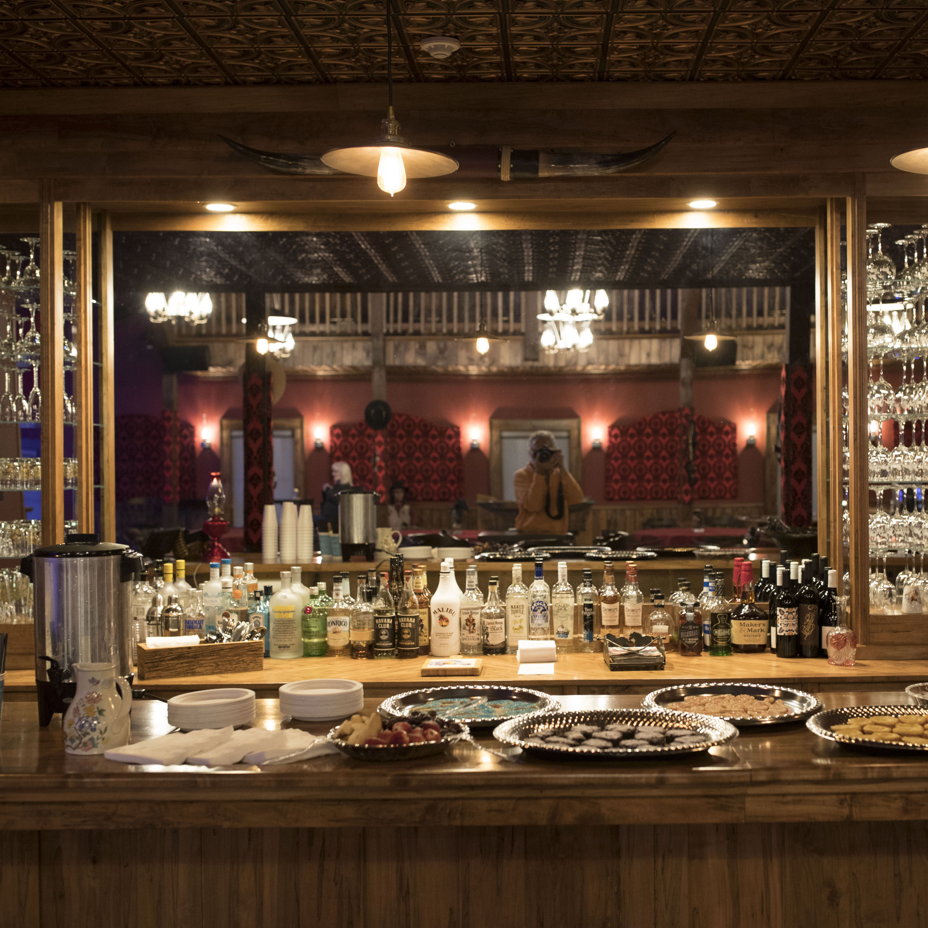 Saloon Studios Live West Jefferson.jpg